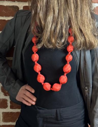 Preview: Lange Seidenkette, kirschrot