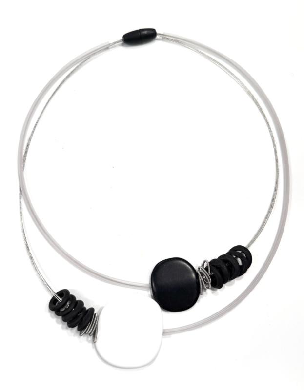 Kurze Kette mit Kautschuk, Muranoglas und Kunstharz, hellgrau-schwarz