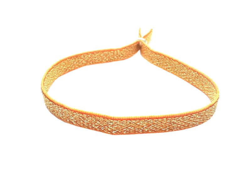 Stoffarmband mit Silberelementen, orange