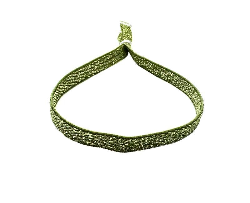 Stoffarmband mit Silberelementen, olive