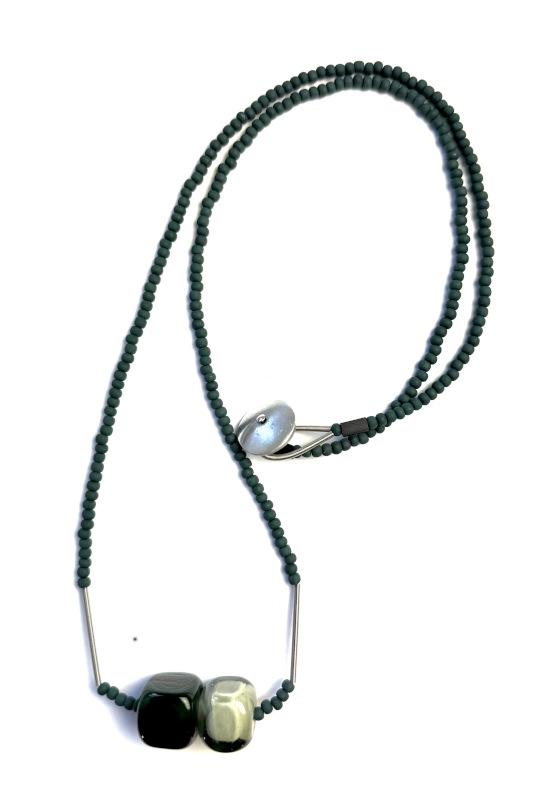 Lange Muranoglas-Edelstahlkette, dunkelgrün-hellgrün