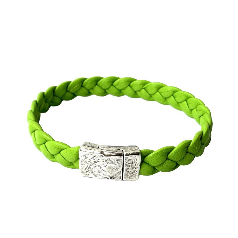 Lederarmband mit Magnetverschluss, hellgrün