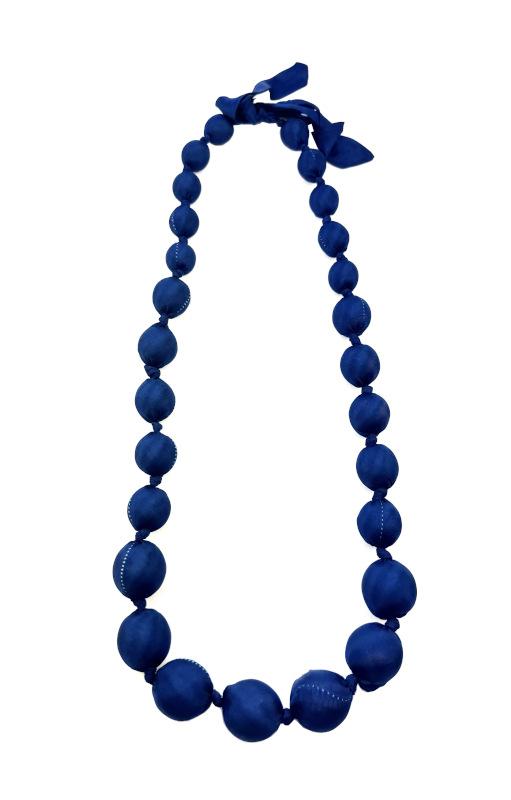 Lange Seidenkette, mittelblau