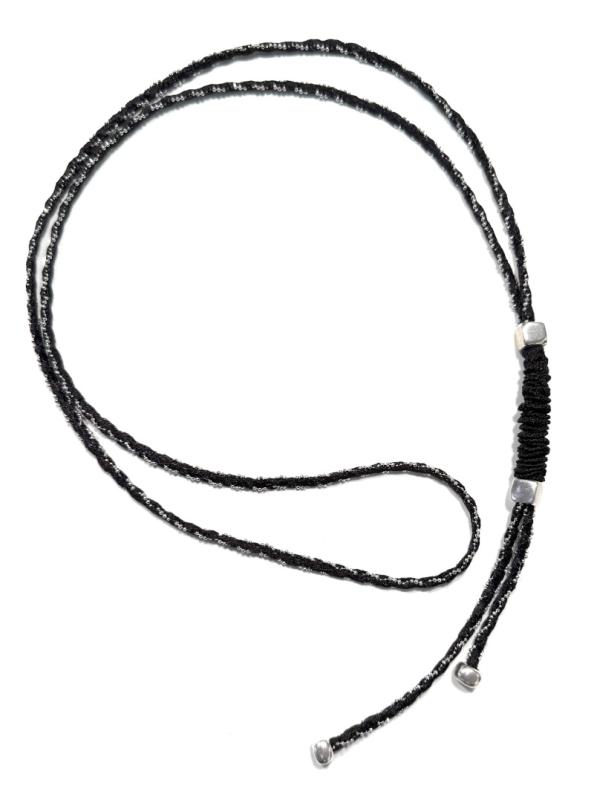 lange Viskose-Metall-Kette mit Elementen aus ZAMAK, schwarz