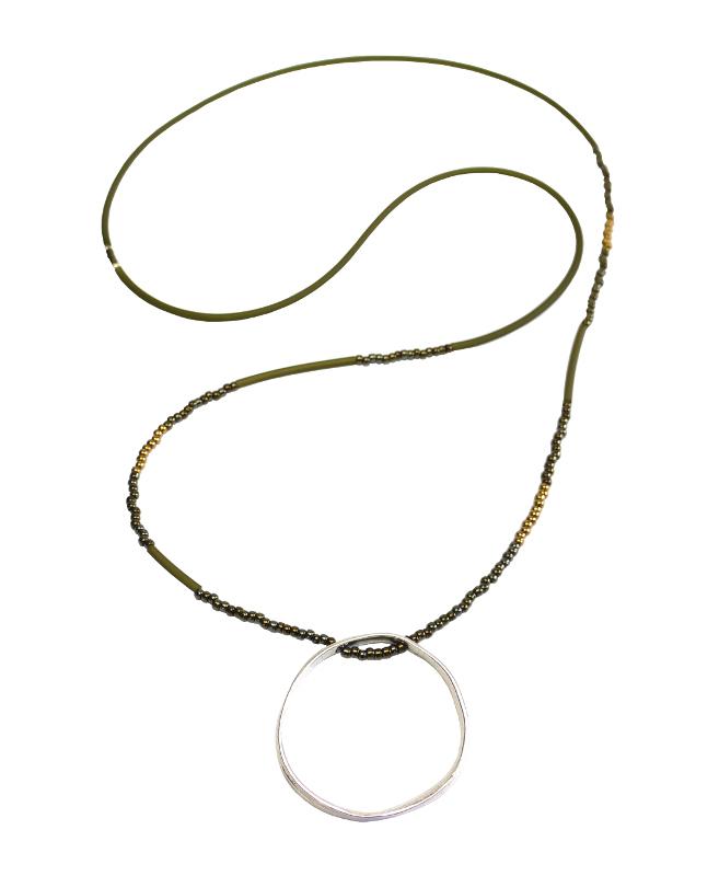 Kautschukperlenkette mit Ring, dunkelolive-moos